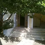 Front Salvanos Apartment