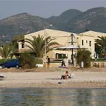 Front Salvanos * Acharavi (Corfu)