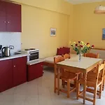 Front Salvanos Apartment *
