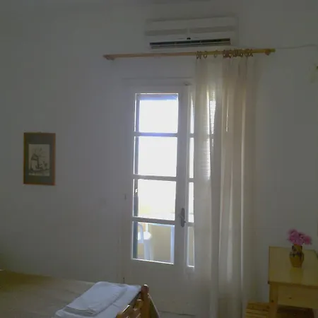 Apartment Front Salvanos
