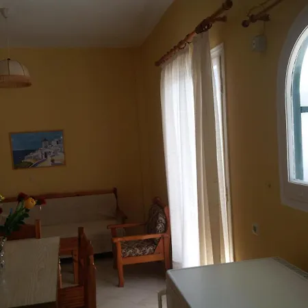 Front Salvanos Aparthotel Acharavi (Corfu)