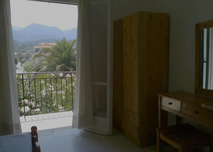 Διαμέρισμα Front Salvanos