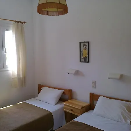 Front Salvanos Aparthotel Acharavi (Corfu)