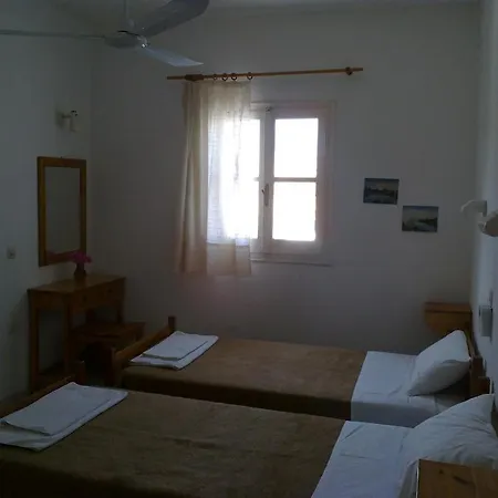 Front Salvanos Aparthotel Acharavi (Corfu)