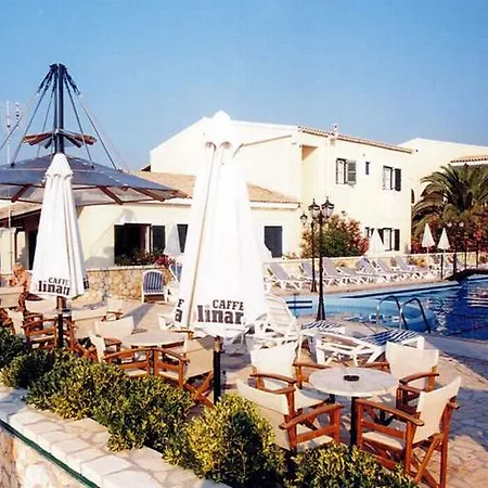 Front Salvanos Apart-hotel Acharavi (Corfu)