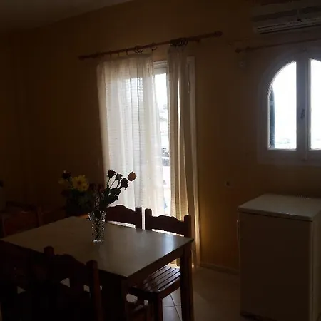 Διαμέρισμα Front Salvanos *
