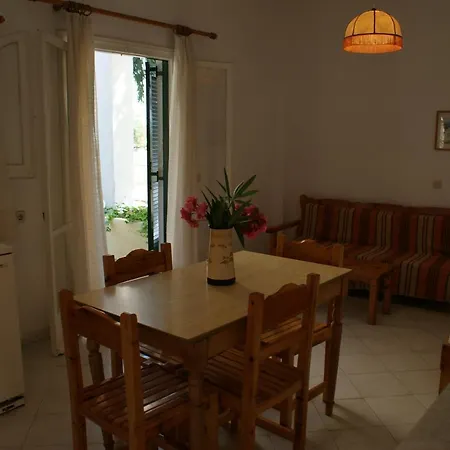 Apart-hotel Front Salvanos Acharavi (Corfu)